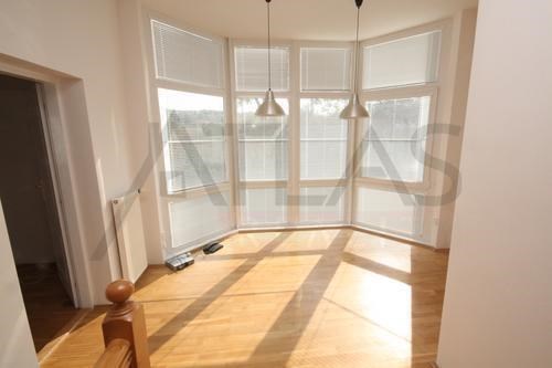 Pronájem nezařízeného domu 6+1 Praha 6 - Nebušice