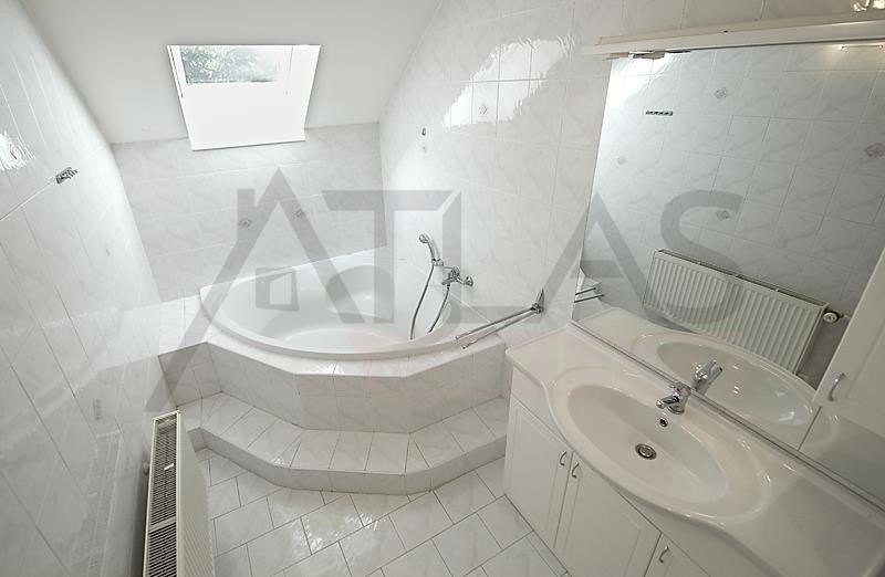 Pronájem rodinného domu 4+1 Praha 6 - Nebušice