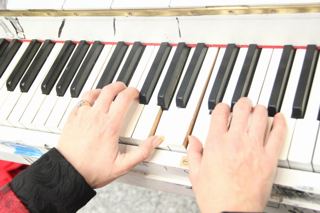 popularizace hudby a folkloru Blízkého východu