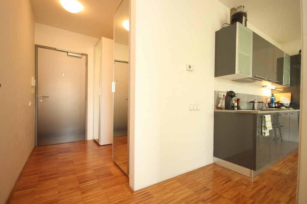 Společenství vlastníků jednotek pro dům Smetanovo nábřeží 327, Praha 1