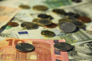 V České republice jsou půjčky výrazně dražší než na Slovensku