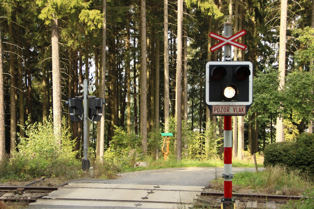 Matematické metody ve statistice jsou založeny buď na použití součtů (založených na centrální limitní teorii teorie pravděpodobnosti), nebo na ukazatelích rozdílu