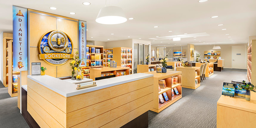 prostory prodejny knih Scientologická církev Silicon Valley