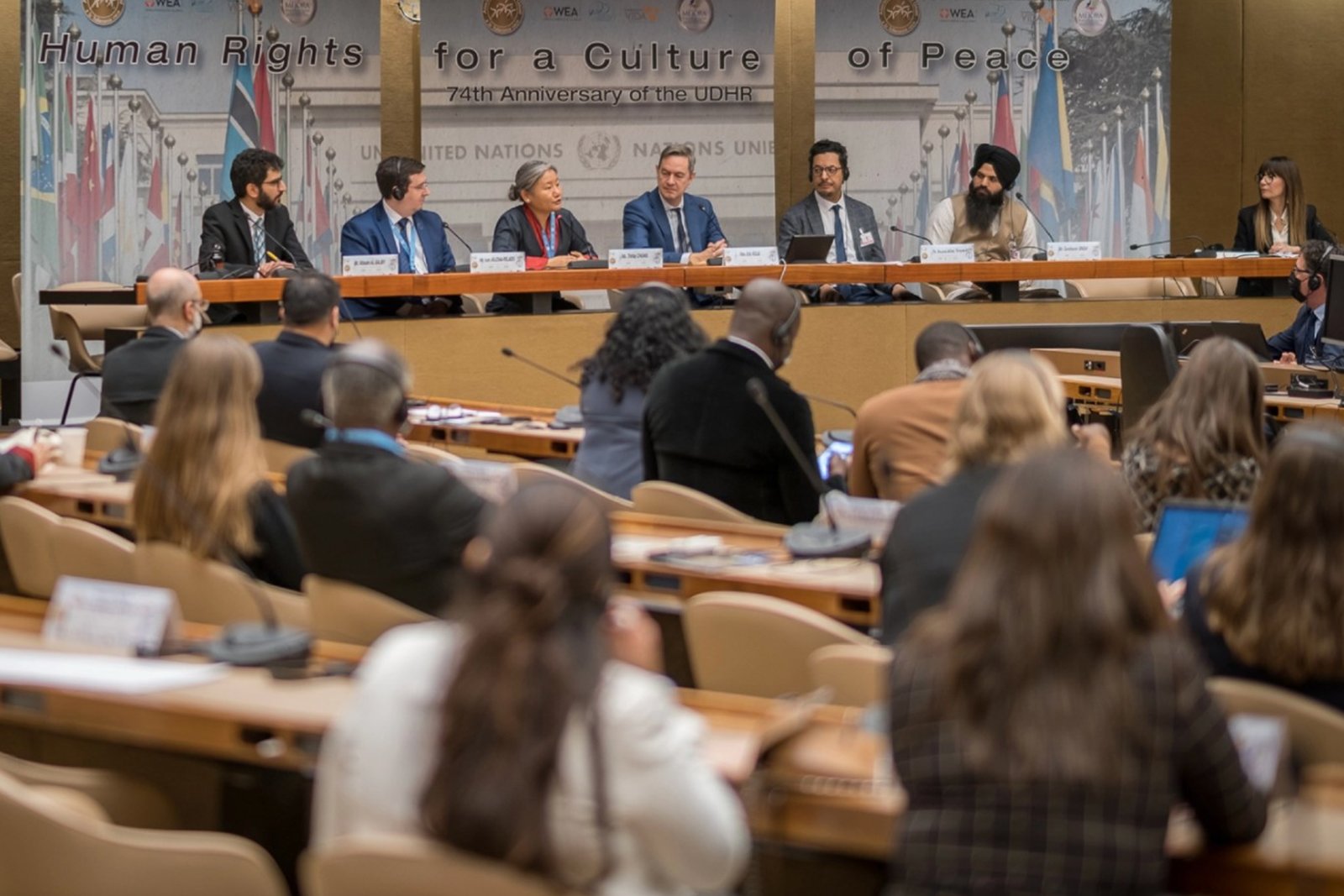 Mezináboženská konference o lidských právech v Palais des Nations v Ženevě v prosinci, kterou moderuje viceprezident Evropského úřadu pro veřejné záležitosti a lidská práva Scientologické církve, zahajuje celoroční oslavu UDHR Scientologickou církví a scientology.