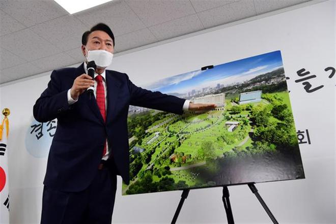 Yin Xiyue představil plán přemístění na tiskové konferenci, zdroj: Chosun Ilbo